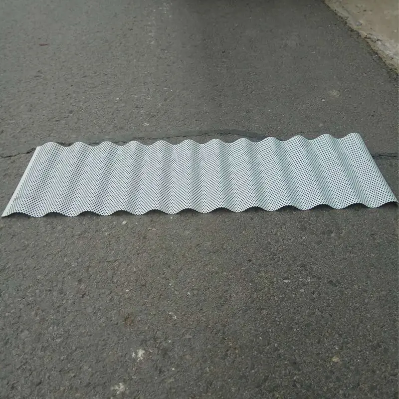 Perforeeritud profileeritud metallpaneelid